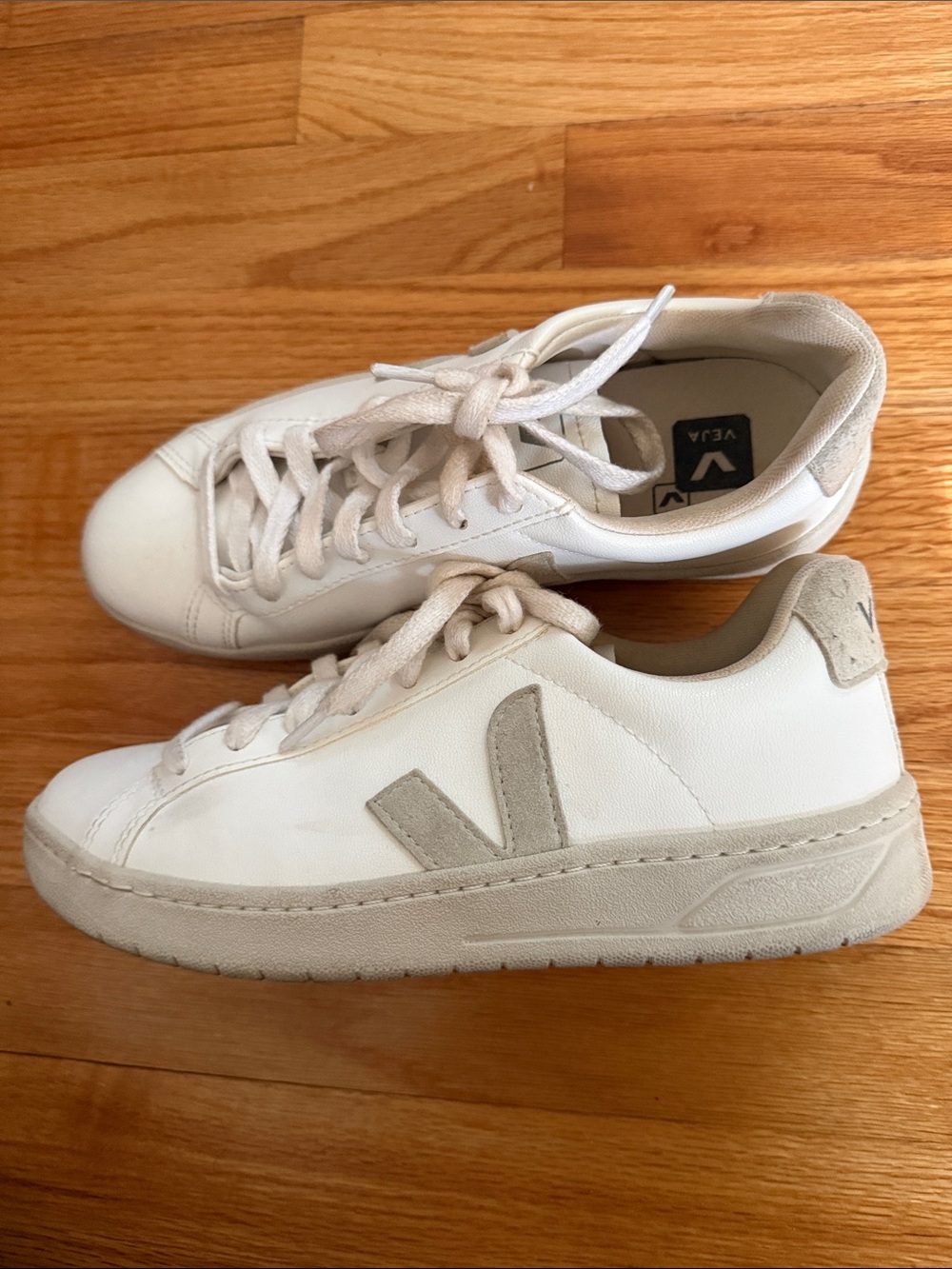 Women’s VEJA Urca CWL White natural leather sneakers-‎ Size US 6